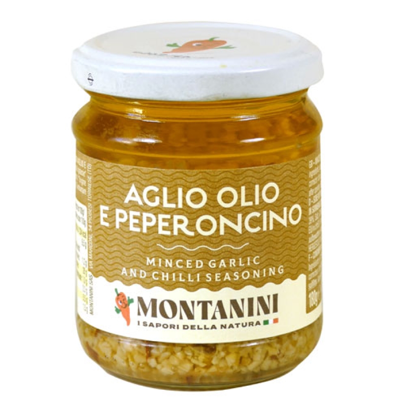 Aglio Olio e PeperoncinoKnoblauch gehackt in Öl und Peperoncino